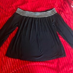 Black Old Navy off the shoulder shirt, worn once.
